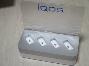 ロ 純正【IQOS チャージャーステーション】4台 同時 充電器 ロゴパネル LEDライト micro USB
