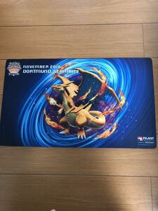 ポケモンカード　プレイマット　海外　メガリザードン　公式　REGIONAL wcs