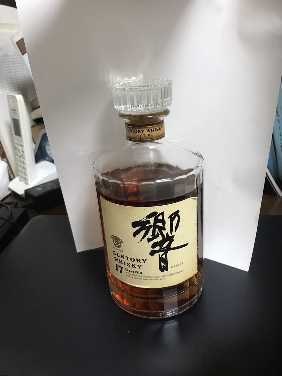 ヤフオク! -「響17 空瓶」(ウイスキー) (アルコール)の落札相場・落札価格