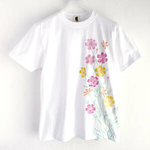 Art hand Auction メンズ Tシャツ Lサイズ 白 コスモス柄Tシャツ ホワイト ハンドメイド 手描きTシャツ 秋桜, Lサイズ, 丸首, 柄もの