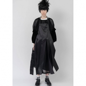 新品！コムコム コムデギャルソンCOMME des GARCONS 袖ベロア切替シフォンギャザーデザインワンピース 黒S 【レディース】