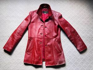 赤 レザージャケット 革ジャケット レディース アウター コート Mサイズ 革ジャン 韓国 梨泰院 かっこいい シルエット 色落ちあり 革 皮革