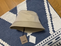 M 新品 BURBERRY ロゴ バケットハット 8048770 バーバリー_画像1