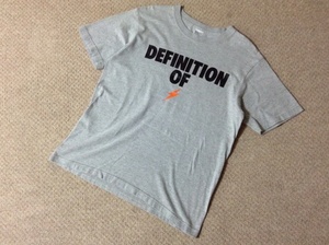 ★美品★DEFINITION 半袖 Tシャツ 灰色 グレー Mサイズ ビッグロゴ プリント チェーンステッチ FANTASTIC FANCY FUNKY