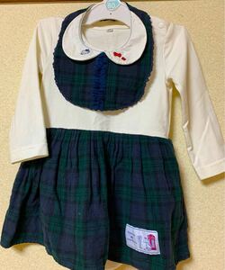 パンパンチュチュ　ハローキティコラボ　スタイ付き 長袖ワンピース　子供服８０　panpantutu