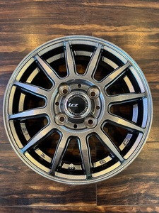 【展示品】LCZ012　13×4.0J　100-4H　インセット43　ハブ径67mm