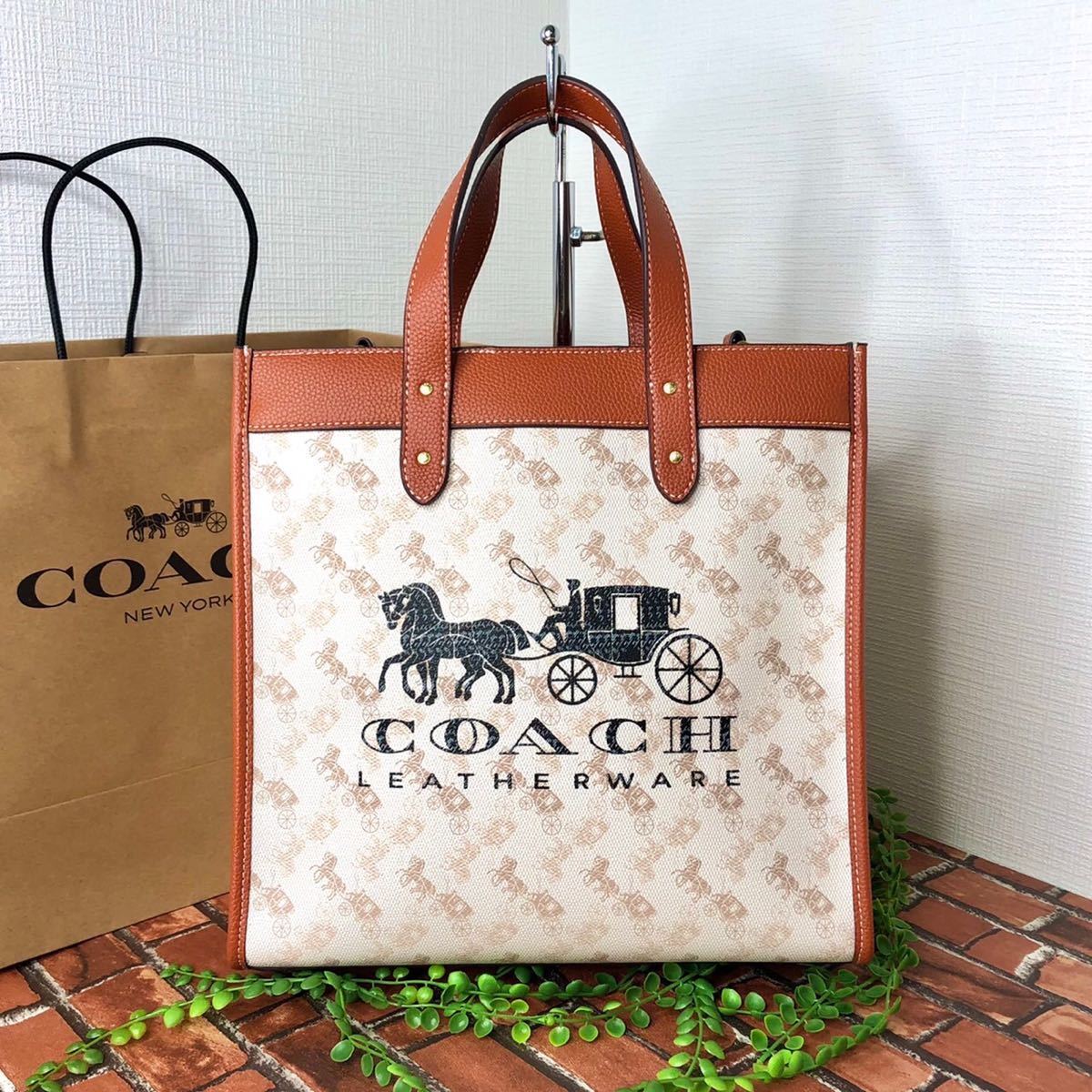 ≪新品≫COACH ハンドバッグ ショルダー 馬車ロゴ 白（小）｜Yahoo