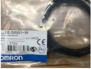 新品★OMRON アンプ内蔵形光電センサ EE-SX951-W 1M 10個セット