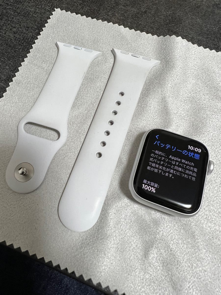 PayPayフリマ｜Apple Watch SE GPSモデル 40mm MKQA3J/A [ゴールド 