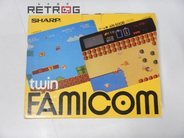 お1人様1点限り】 ツインファミコン 箱説明書付きレッド本体セット 箱