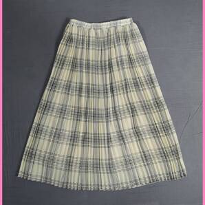 CV‐71☆春夏秋冬☆新品☆送料込み☆即決☆ナチュラル系☆ポリエステル☆Mサイズ☆スカート☆クリーム色×黒☆プリーツ