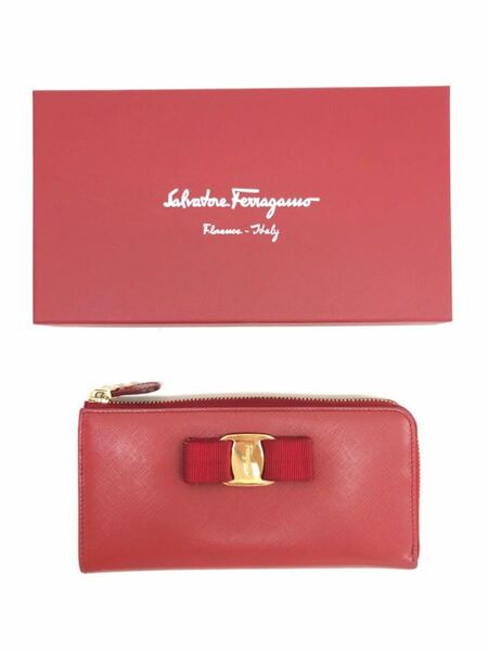 Salvatore Ferragamo フェラガモ　ヴァラリボン　L字ファスナー