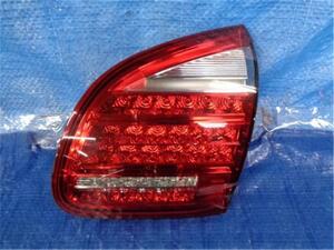  Porsche original Cayenne { 92AM5502 } right tail lamp finisher P31400-22011325