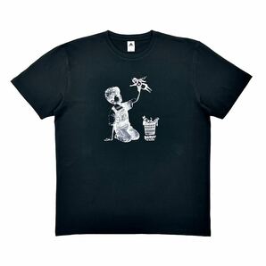 新品 バンクシー BANKSY ゲームチェンジャー 医療従事者ヒーロー人形 子供 1人遊び ドローイング Tシャツ XL(LL)サイズ UNI 大きい ビッグ