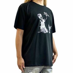 新品 バンクシー BANKSY ゲームチェンジャー 医療従事者ヒーロー人形 子供 1人 遊び ドローイング Tシャツ Lサイズ 男女兼用 ユニセックス