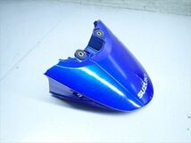 βCM04-1 スズキ GSX-R600 GSX-R GN7DA (H18年式) 動画有 純正 リアカウルセンター ？ 破損部有！_画像2