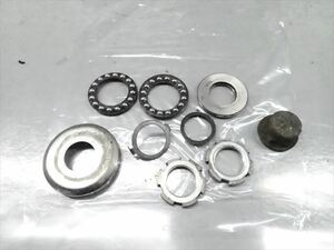 βCQ06-1 ヤマハ YBR125 LBPPCJLH9A キャブ車 純正 ステムナット 交換用に！ベアリングはおまけです。。