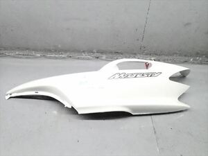 βCP08-1 ヤマハ マジェスティ125 5CA キャブ車 純正 リアカウル シートカウル 左 傷、破損有！