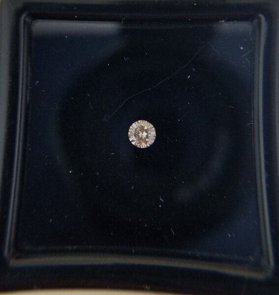 【0.08ct】ダイヤモンドのルース ※シャンパンカラー