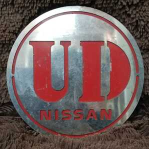 送料無料！NISSAN　日産　UD エンブレム　看板 