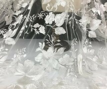 FD020:ホワイト 刺繍レース生地 幅130cm 長さ90cm チュール ベール ドレスの生地_画像3