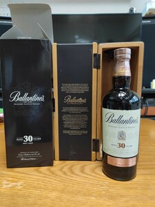 バランタイン30年ベリーレア旧ラベル700ml 40% 木箱付き未開栓 Ballantines 