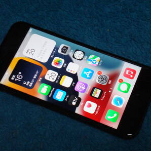 iPhone 7 simfree 32GB iOS15.7 バッテリ最大容量95% 美品 送料無料