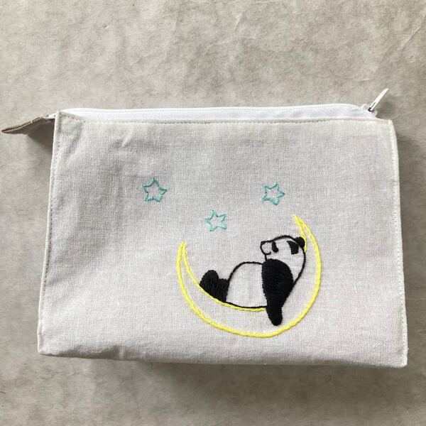 手刺繍入り テントポーチ 【おやすみパンダ】