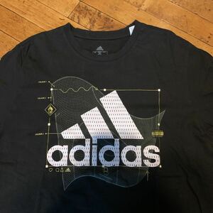 アディダス　adidas 半袖Tシャツ　XOサイズ