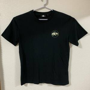 JURASSIC WORLD (ジュラシック・ワールド) - MEN 半袖Tシャツ Lサイズ 黒色 シネマTシャツ 映画Tシャツ 恐竜 (タグ付き新品未使用品)