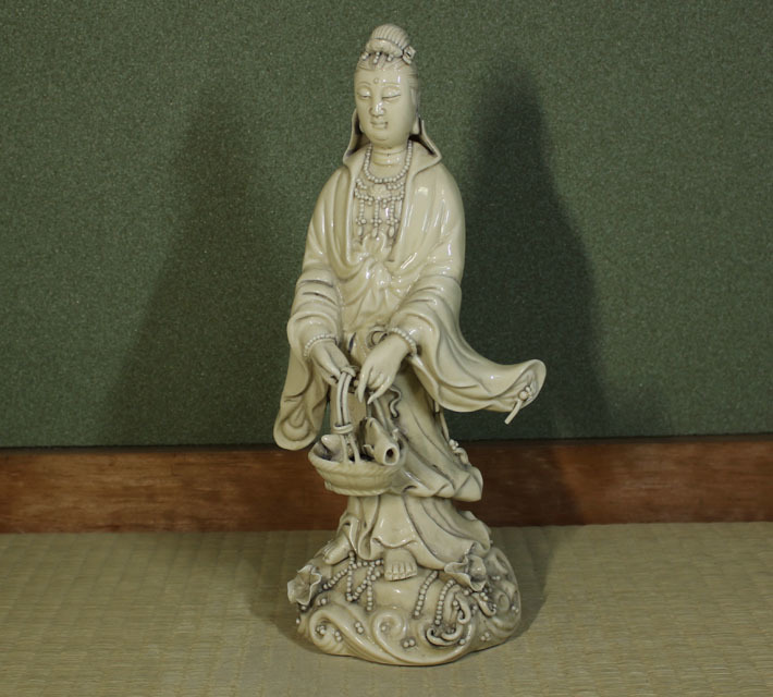 ヤフオク! -「徳化窯 観音」の落札相場・落札価格