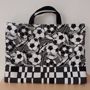 サッカー柄　 レッスンバッグ　 ハンドメイド