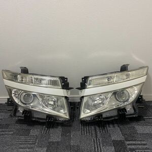 中古 日産 E52 前期 エルグランド 純正 HID キセノン ヘッドライト 左右セット AFS KOITO 100-23009 バーナー バラスト付き 点灯確認済み