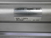 SR-27　SMC 【工業用】標準形エアシリンダ：CDQ2A32-50DMZ-XC2　標準形（複動・片ロッド）1年未満使用　センサー有　動作正常　良品_画像7