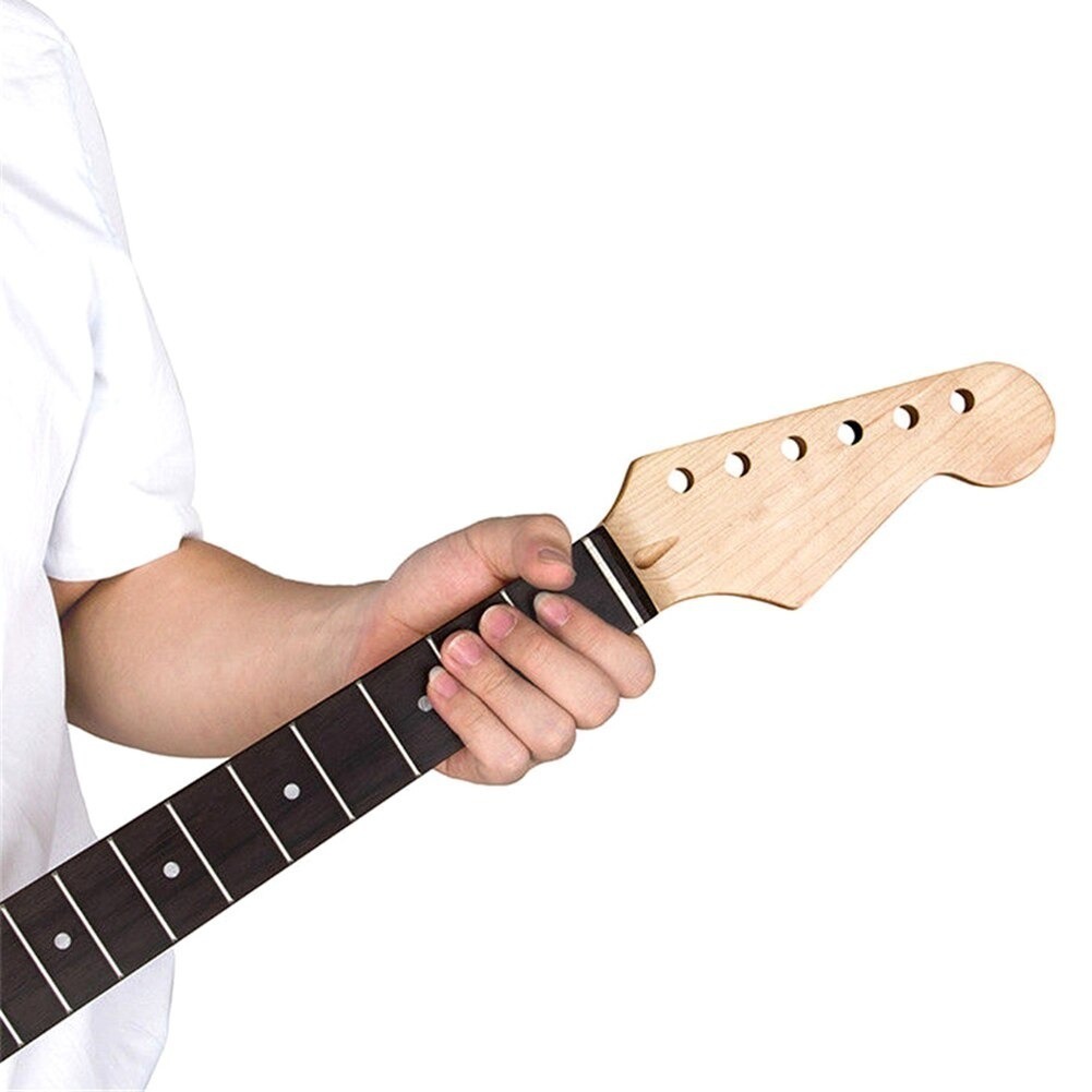 日本最大級通販ショップ ブランド不明　STタイプ エレキギター
