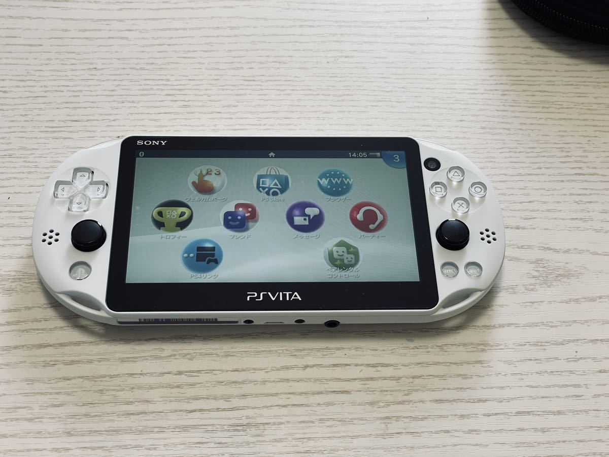 激安 PlayStation Vita Wi-Fiモデル グレイシャー ホワイト PCH-2000ZA22
