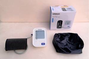 ★☆美品 OMRON オムロン 上腕式血圧計 HCR-7106 可動品 自動電子血圧計 ヘルスケア 箱☆★