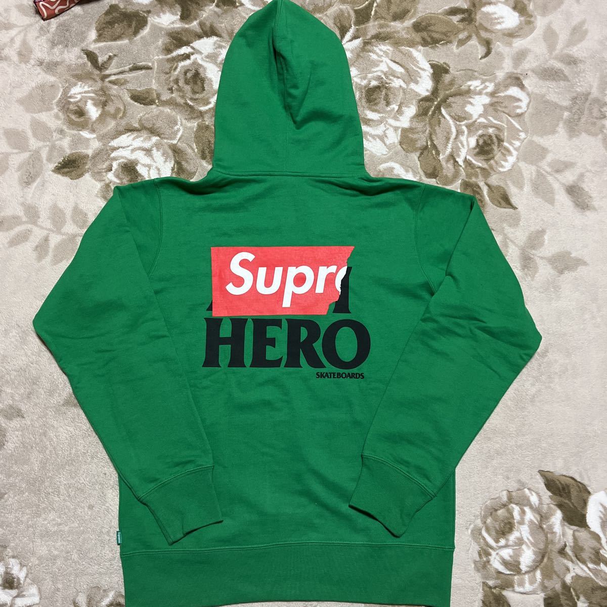 ヤフオク! -「supreme anti hero パーカー」の落札相場・落札価格 ヤフオク! -「supreme anti hero パーカー」の落札相場・落札価格