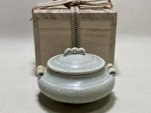 . vessel [rry31 blue white porcelain ... celadon Song north Song south Song antique China antique era thing China old . Akira Kiyoshi Tang thing incense case tea utensils ]