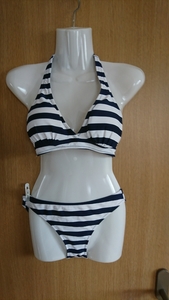 * with translation * navy blue × white * border pattern. bikini 2 point set *
