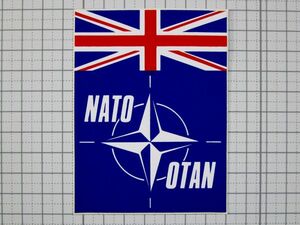 外国のステッカー： NATO OTAN イギリス UK デザイン 広告 ビンテージ フランス スーツケース ギターケース +Gb