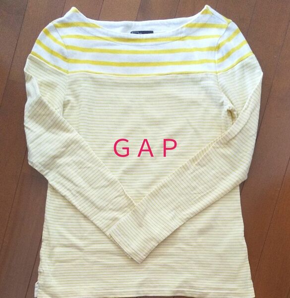 GAP ボーダーカットソー