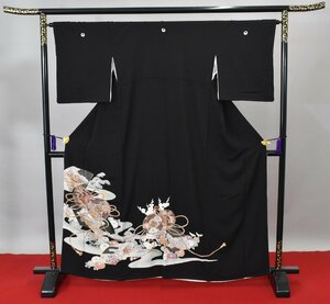 【桜庭呉服店】黒留袖 結婚式 鼓 花 扇面 菊 牡丹 五つ紋 家紋 身丈155cm 裄丈65cm ★着物 ea-424