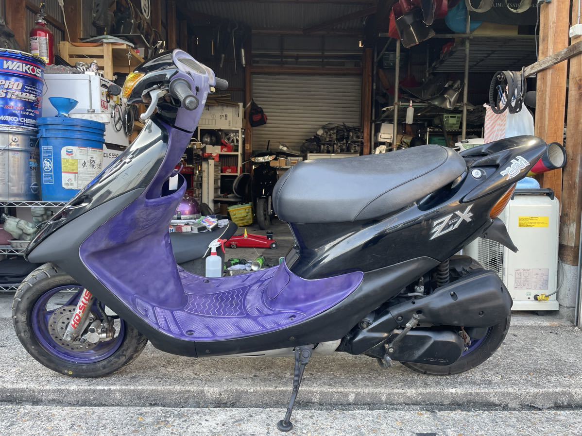 超歓迎された 新品未使用のジャケットです。 テーラードジャケット ...