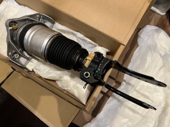 アウディQ7 7L8616039 VW トゥアレグ 7L6616039 ポルシェ カイエン 95535803900 左 前 フロント エアサスペンション エアサス ショック