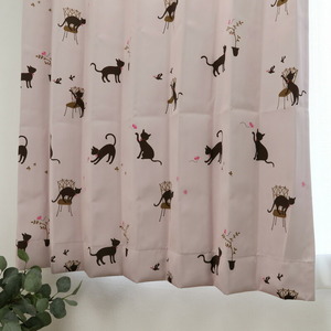 遮光カーテン かわいい猫柄 ピンク 幅100cm×丈185cm2枚 日本製 プリーツが綺麗な形態安定加工
