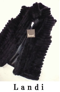  half-price and downward * new goods regular price 14 ten thousand tag attaching fur gilet postage included * Italy made Landy fur the best high class Lapin * black rabbit fur Italy brand 
