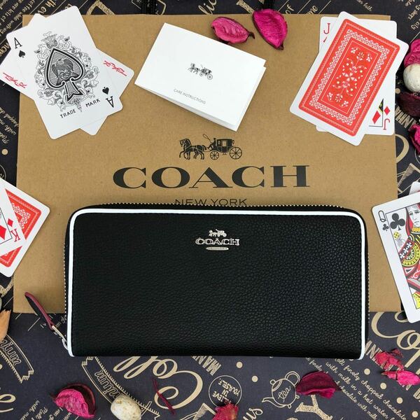 COACH コーチ ブラック 白枠 長財布