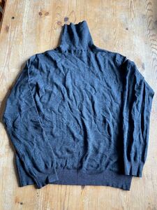 未使用　H＆M レディース　タートルネック　M〜 Lサイズ　チャコールグレー　冬服　暖かい　ニット　セーター