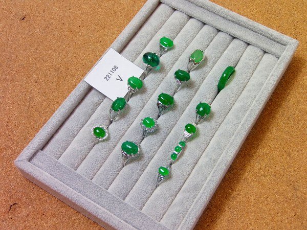 ヤフオク! - ヒスイ(カラーストーン 指輪)の中古品・新品・未使用品一覧